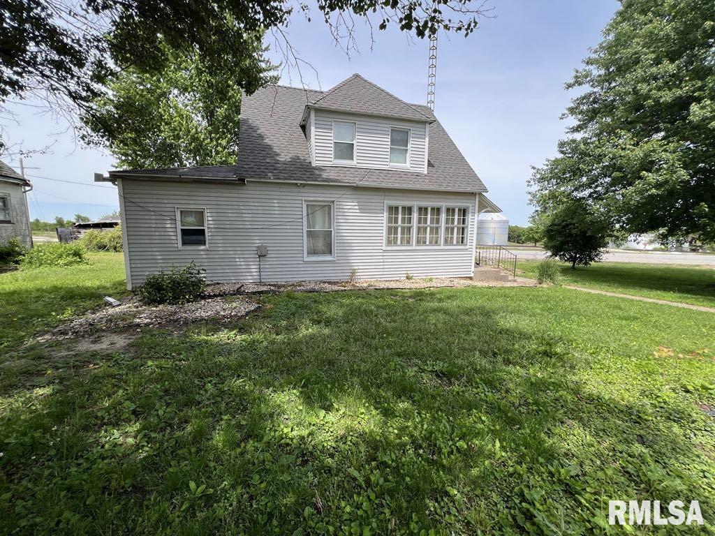 102 West North 1st Street Table Grove, IL 61482 - Photo 2 of 22