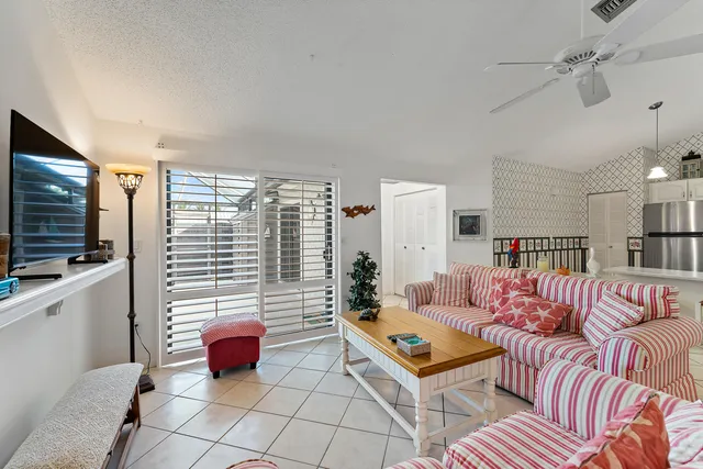 $6,000 | 1801 South Us Highway, Unit 9D, Jupiter, FL 33477