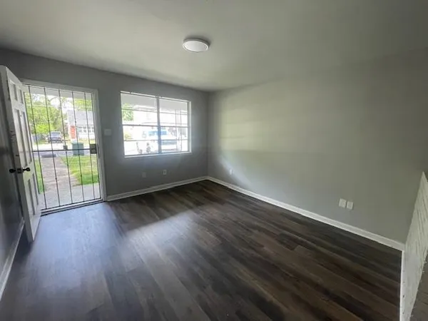 $925 | 3019 Carnes Avenue, Memphis, TN 38111