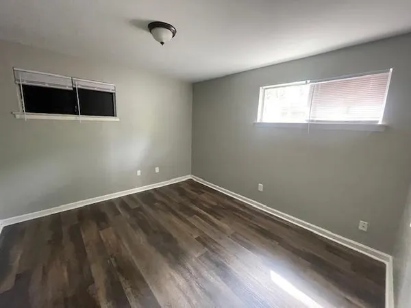 $925 | 3019 Carnes Avenue, Memphis, TN 38111