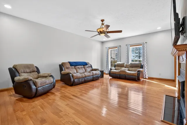 $649,000 | 2614 Rice Humphrey Road, Puryear, TN 38251