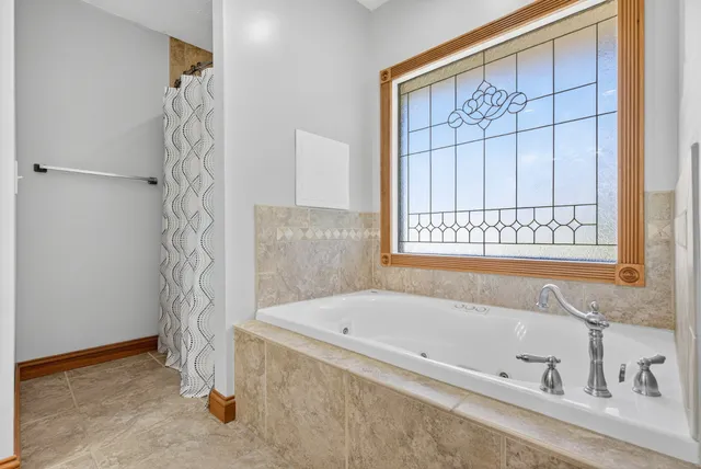 $649,000 | 2614 Rice Humphrey Road, Puryear, TN 38251