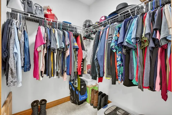 $577,500 | 2614 Rice Humphrey Road, Puryear, TN 38251