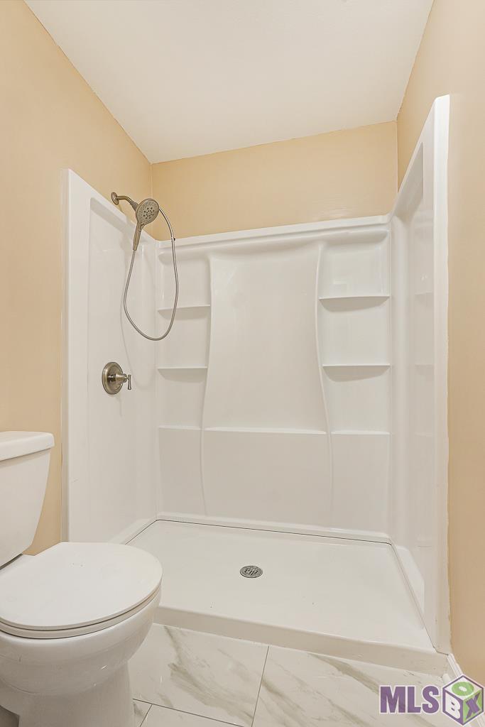 12417 Coursey Boulevard Baton Rouge, LA 70816 - Photo 17 of 22