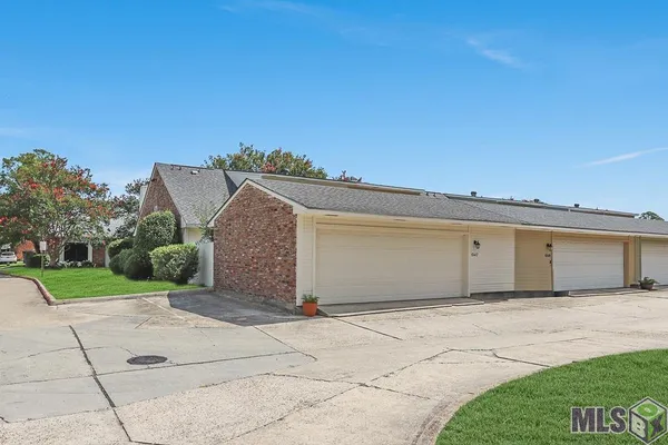 $1,900 | 12417 Coursey Boulevard, Baton Rouge, LA 70816
