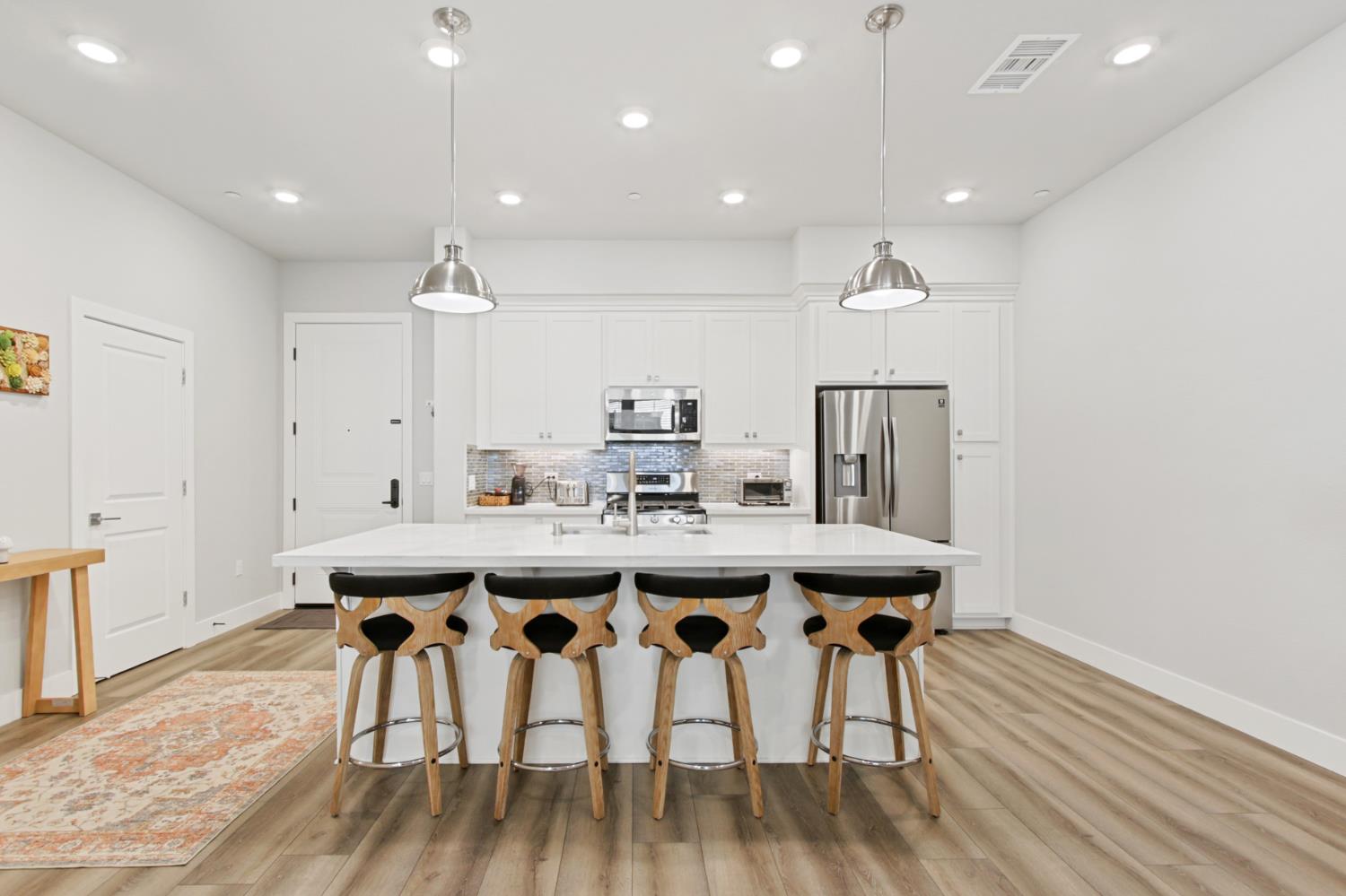 1661 Spring Street, Unit 331 Davis, CA 95616 - Photo 5 of 28