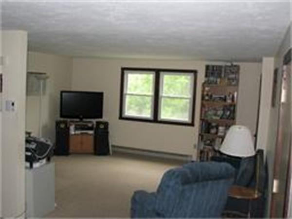 28 R Boston Avenue Worcester, MA 01604 - Photo 5 of 6 Gallery Image 5