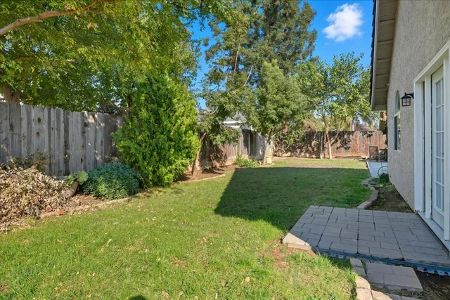 $460,000 | 332 Magnolia Avenue, Clovis, CA 93611