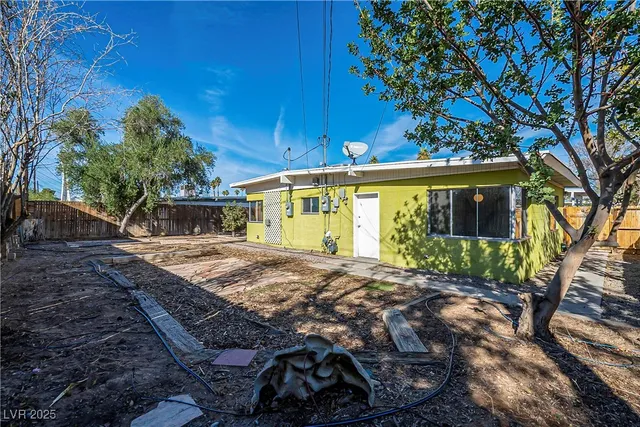 $1,493 | 1306 East Phillips Avenue, Unit 1306, Las Vegas, NV 89104