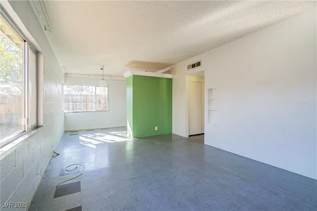 $1,493 | 1306 East Phillips Avenue, Unit 1306, Las Vegas, NV 89104
