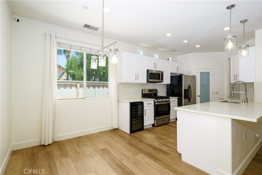11377 Brookglen Court Riverside, CA 92505 - Photo 9 of 42