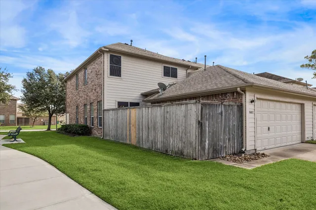 $2,500 | 16027 Powder Springs Lane, Houston, TX 77070