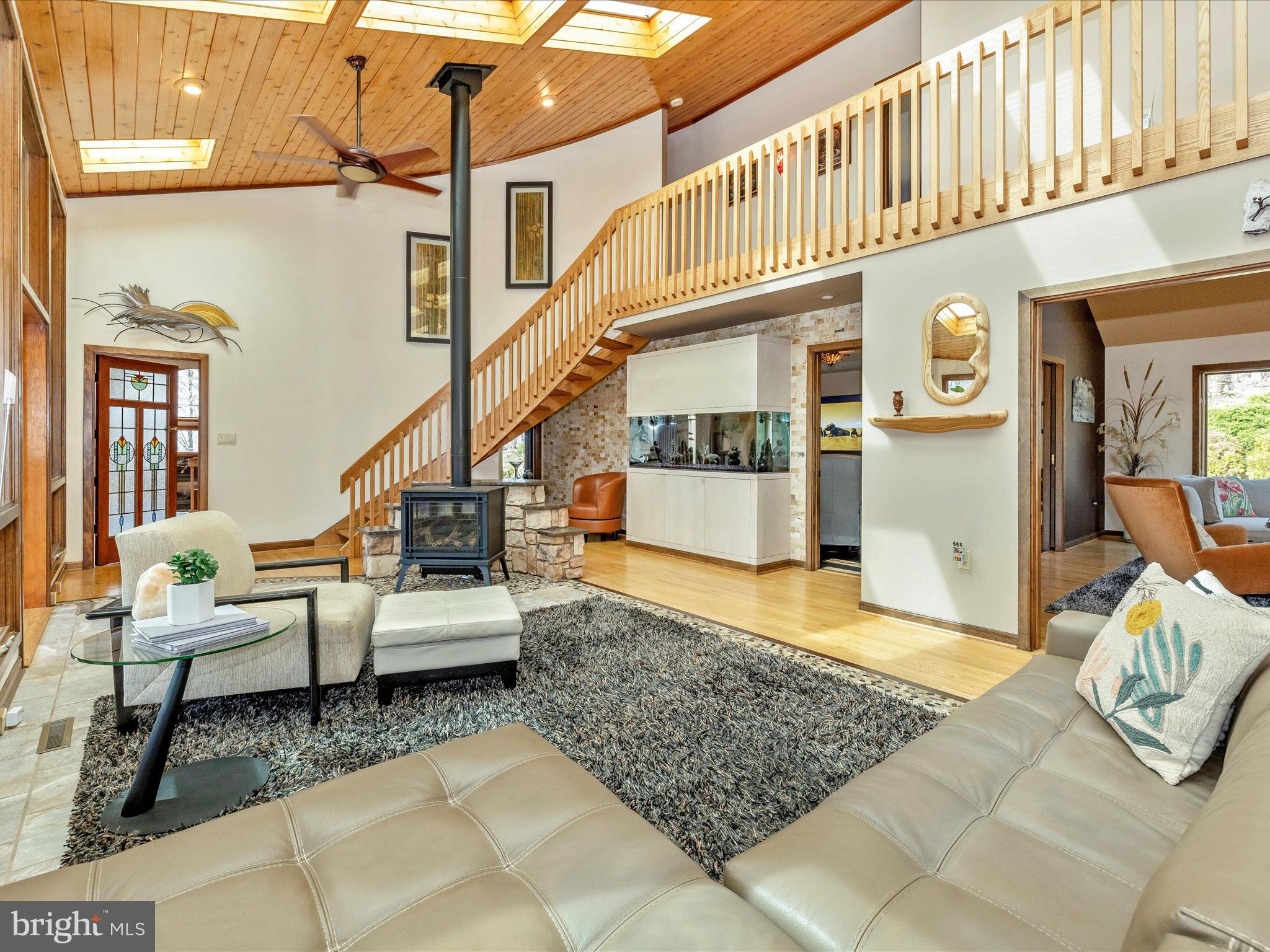 3948 Mar Lu Ridge Road Jefferson, MD 21755 - Photo 15 of 116 Living Room