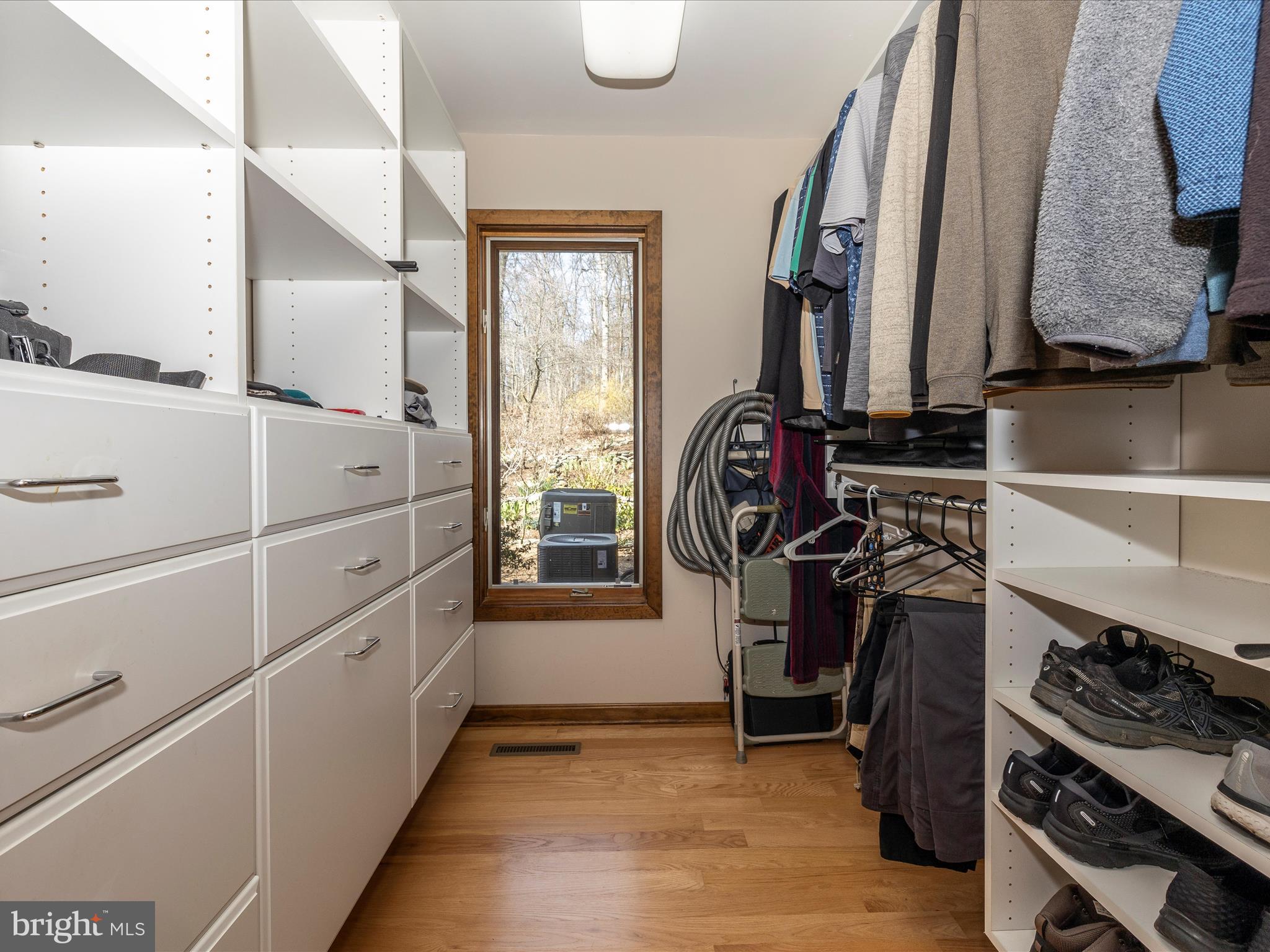 3948 Mar Lu Ridge Road Jefferson, MD 21755 - Photo 55 of 116 Primary Bedroom Closet
