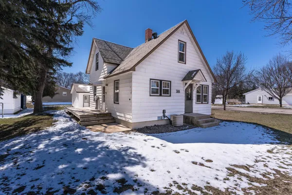 $145,500 | 504 East Fir Avenue, Fergus Falls, MN 56537