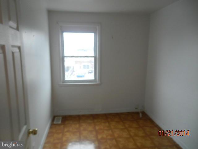 2829 Hollins Ferry Road Baltimore, MD 21230 - Photo 9 of 17 Bedroom