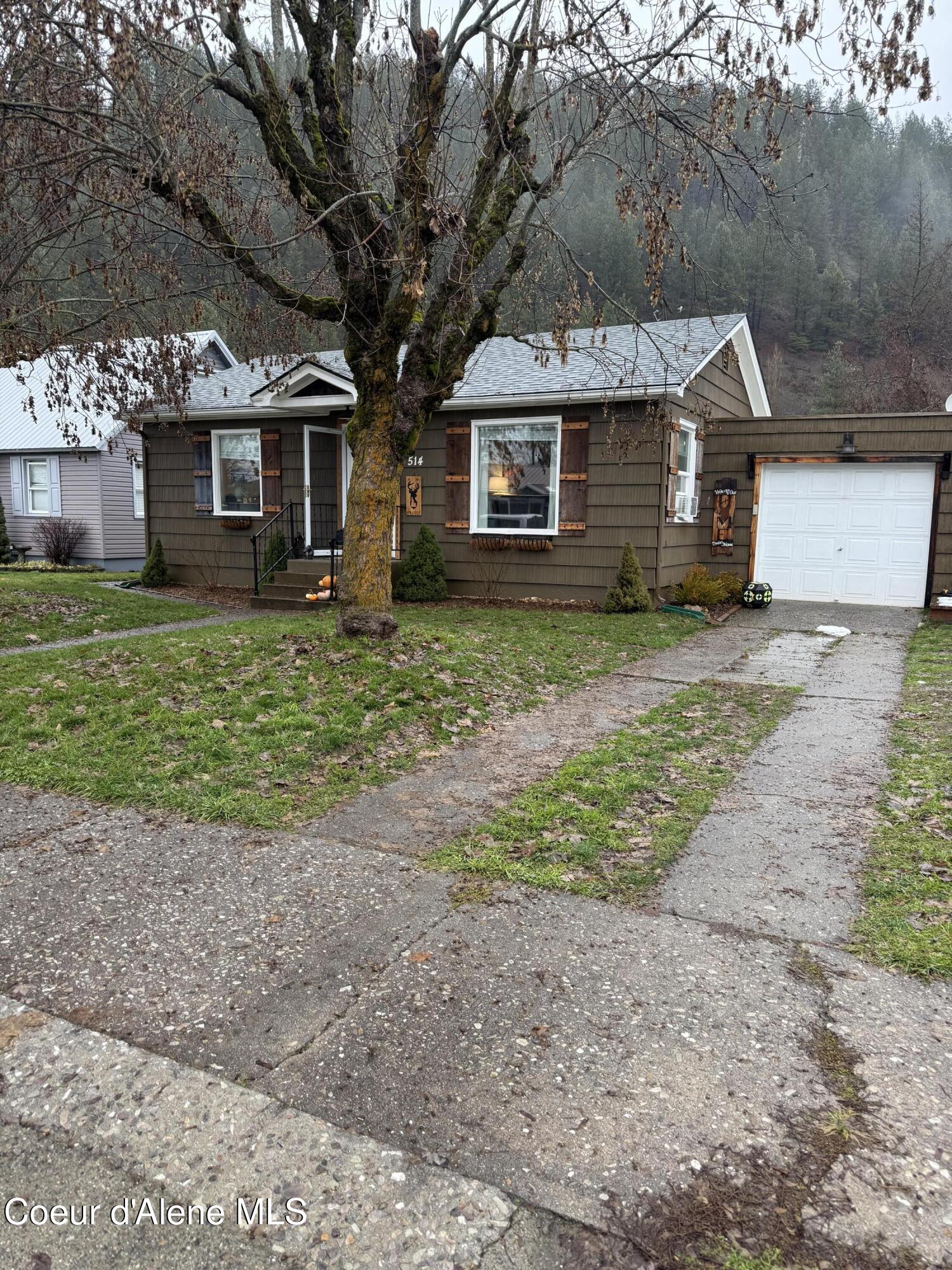 514 Riverside Avenue West Kellogg, ID 83837 - Photo 3 of 31 IMG_3982