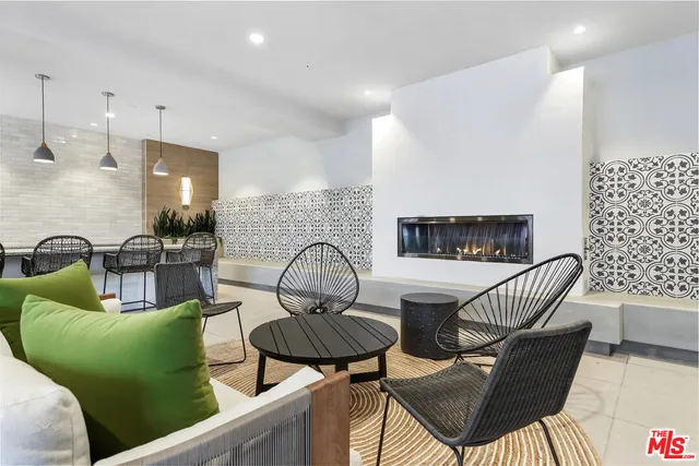 $3,105 | 5075 Camino De La Siesta, Unit 243, San Diego, CA 92108