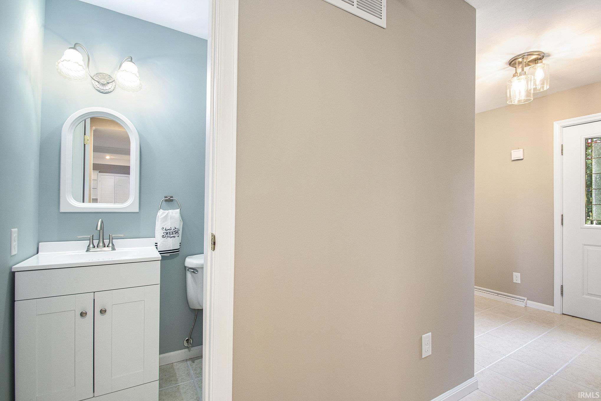 56039 Rio Lindo Drive Elkhart, IN 46514 - Photo 19 of 36