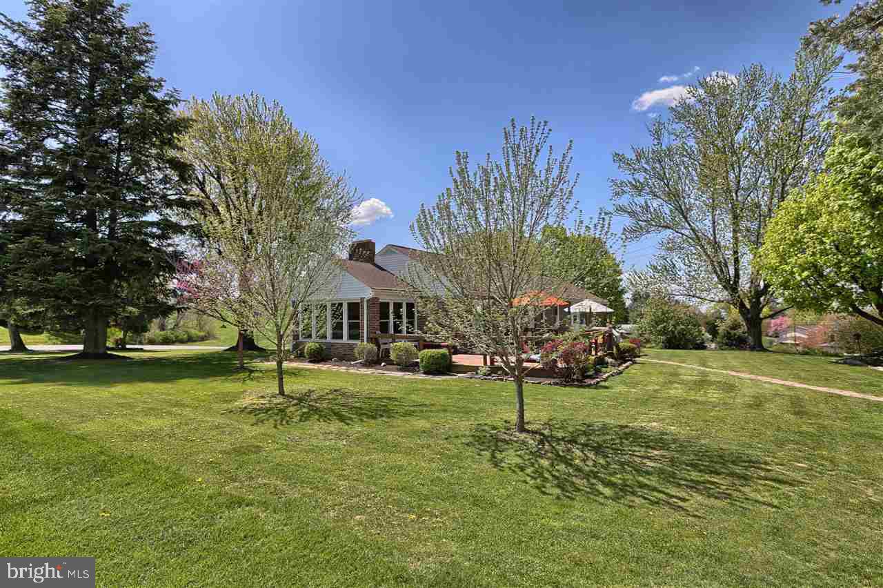 1601 Druck Valley Road York, PA 17406 - Photo 2 of 28 Gallery Image 2