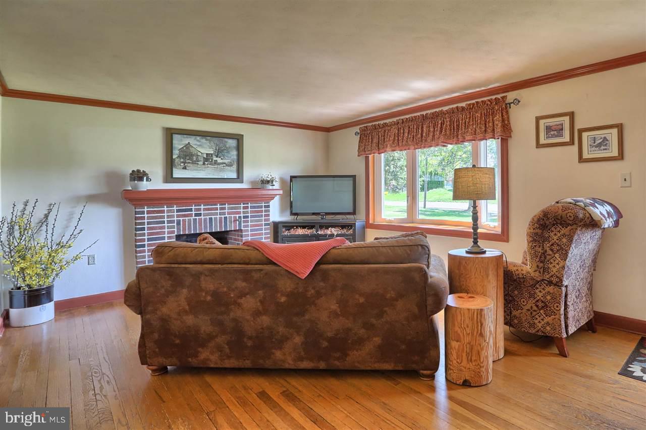 1601 Druck Valley Road York, PA 17406 - Photo 7 of 28 Gallery Image 7