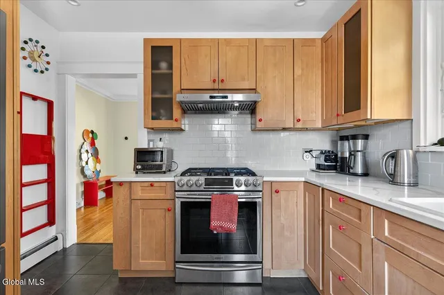 $639,000 | 261 West Circular Street, Saratoga Springs, NY 12866