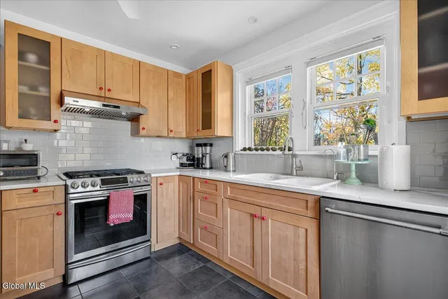 $639,000 | 261 West Circular Street, Saratoga Springs, NY 12866