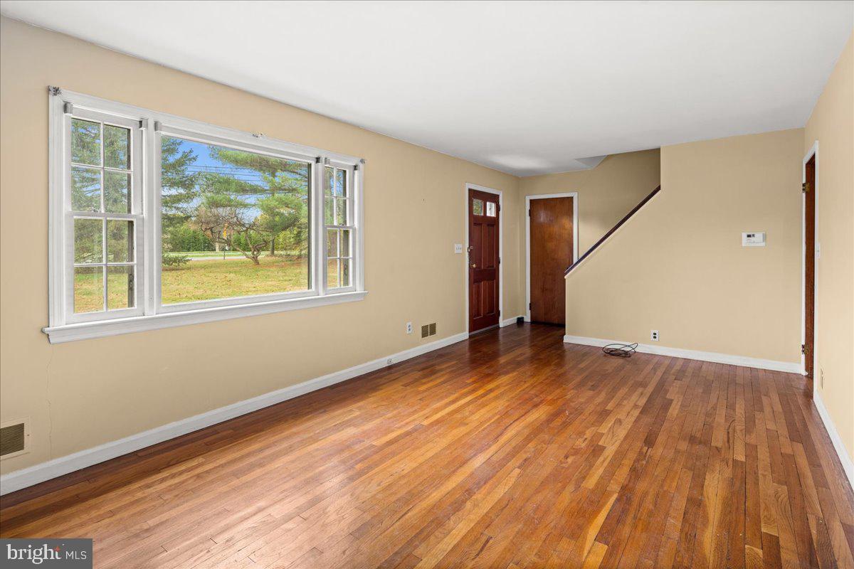 835 Mt Lucas Road Princeton, NJ 08540 - Photo 38 of 48 Living Room