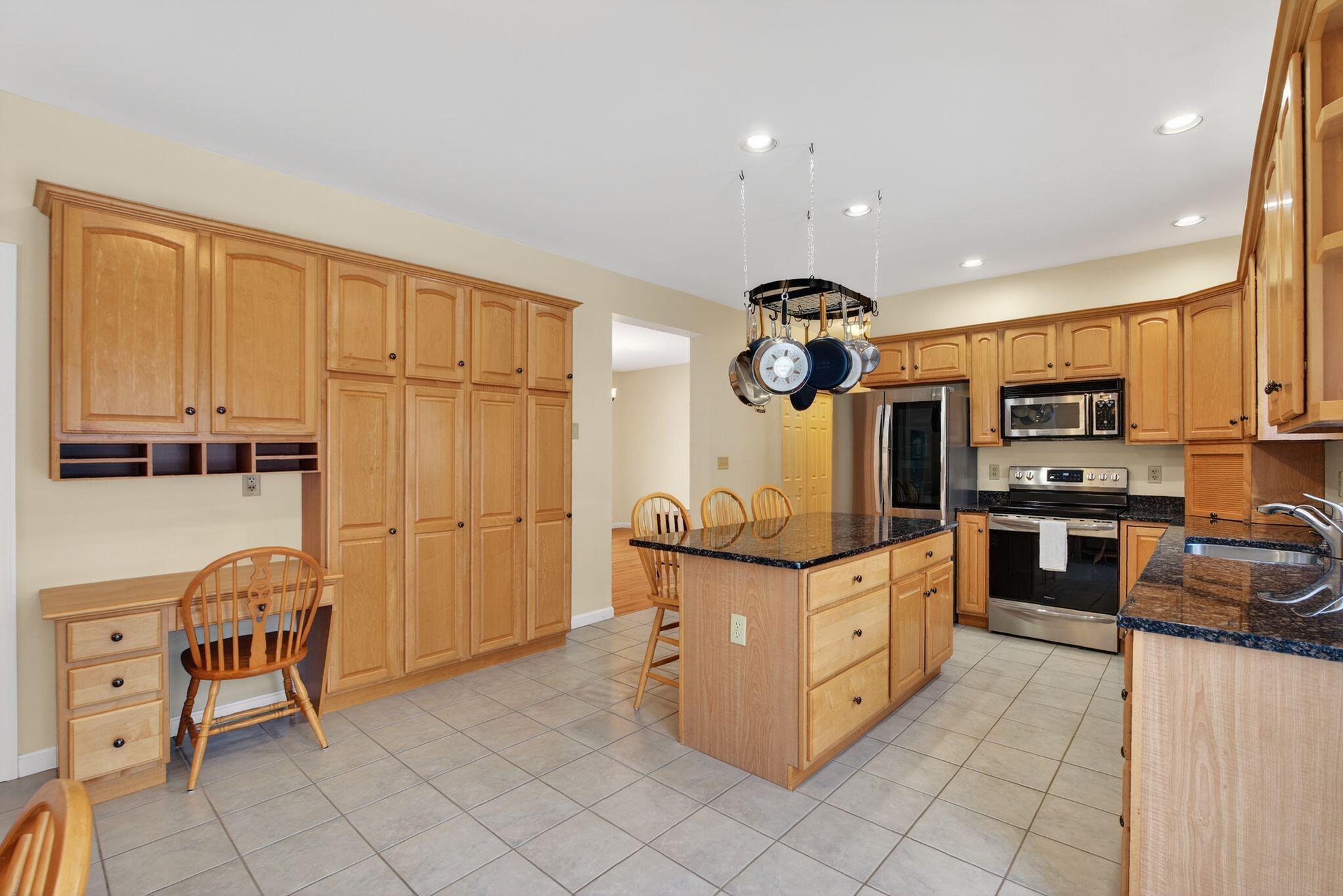 39 Hunter Road Freeport, ME 04032 - Photo 19 of 59 48_DSC00583