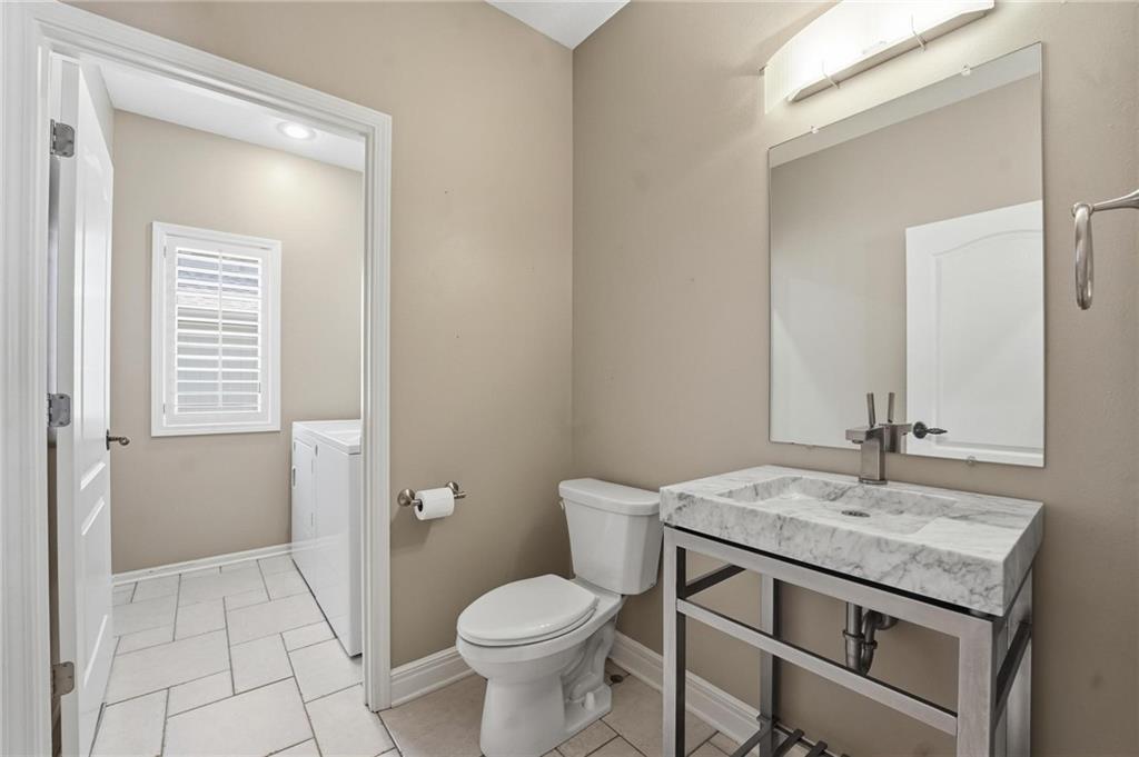 2732 Southwest Arthur Drive Lee's Summit, MO 64082 - Photo 19 of 64