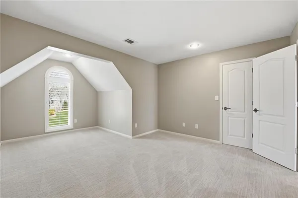 $669,000 | 2732 Southwest Arthur Drive, Lee's Summit, MO 64082
