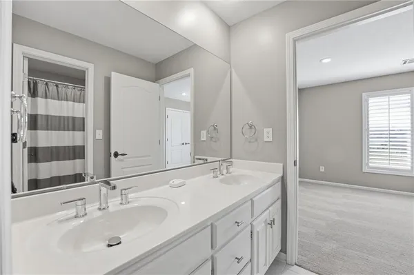 $669,000 | 2732 Southwest Arthur Drive, Lee's Summit, MO 64082