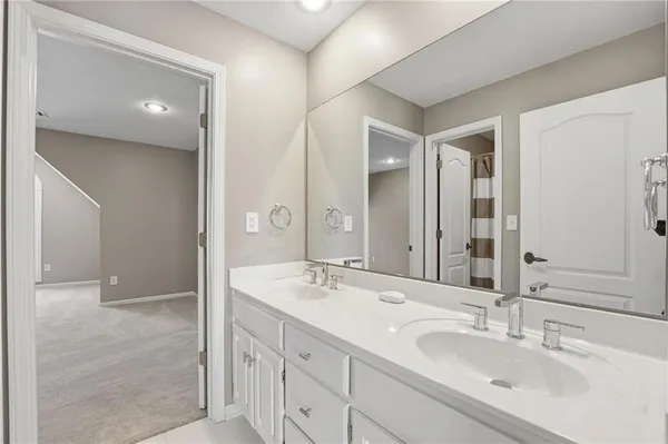$669,000 | 2732 Southwest Arthur Drive, Lee's Summit, MO 64082