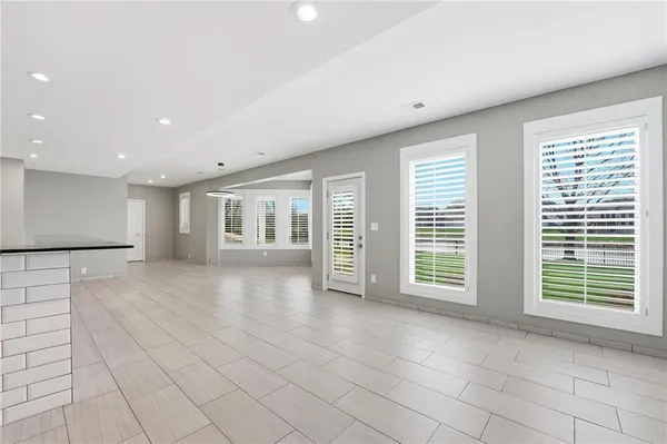 $669,000 | 2732 Southwest Arthur Drive, Lee's Summit, MO 64082