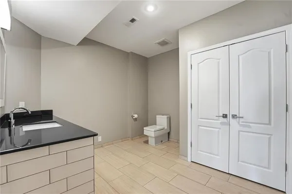 $669,000 | 2732 Southwest Arthur Drive, Lee's Summit, MO 64082