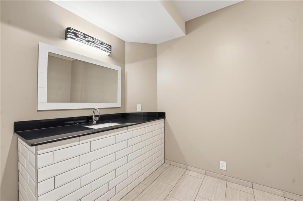 2732 Southwest Arthur Drive Lee's Summit, MO 64082 - Photo 45 of 64