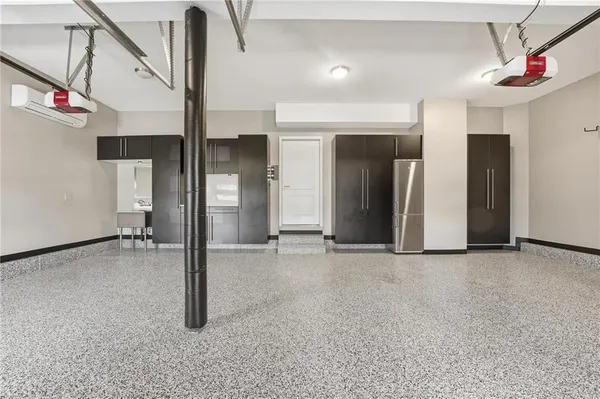$669,000 | 2732 Southwest Arthur Drive, Lee's Summit, MO 64082