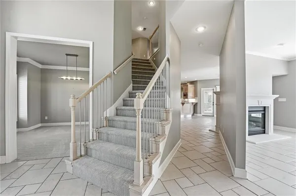 $669,000 | 2732 Southwest Arthur Drive, Lee's Summit, MO 64082