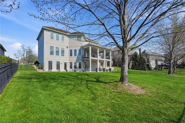 $669,000 | 2732 Southwest Arthur Drive, Lee's Summit, MO 64082