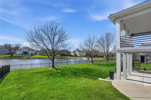 $669,000 | 2732 Southwest Arthur Drive, Lee's Summit, MO 64082