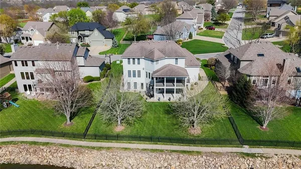 $669,000 | 2732 Southwest Arthur Drive, Lee's Summit, MO 64082