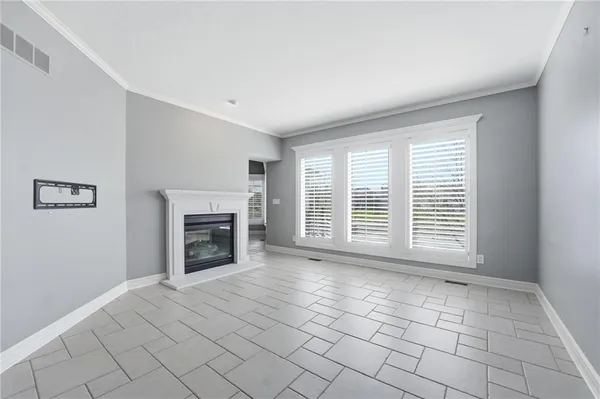 $669,000 | 2732 Southwest Arthur Drive, Lee's Summit, MO 64082