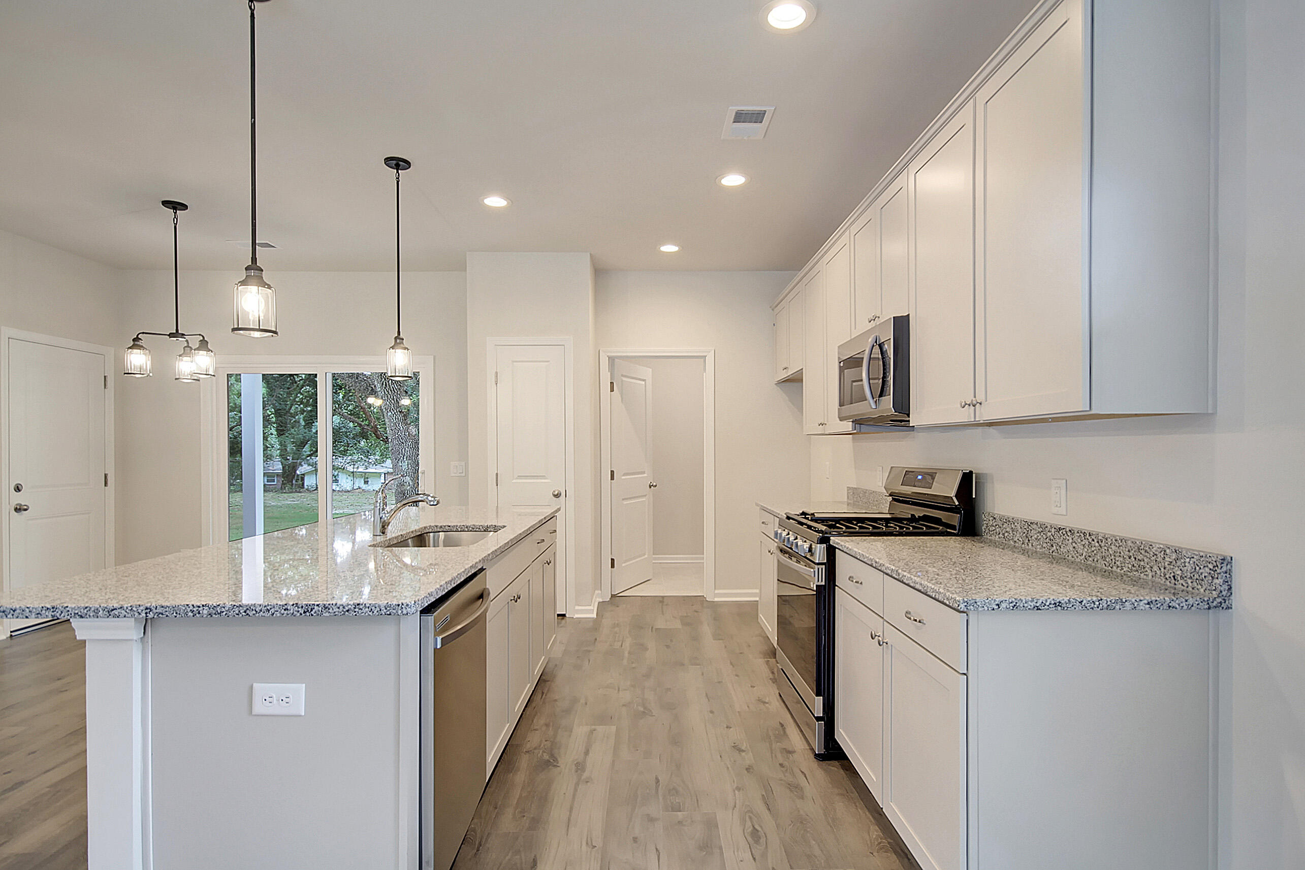 3395 Evergreen Oak Road Summerville, SC 29485 - Photo 6 of 17 02 Nichols Kitchen