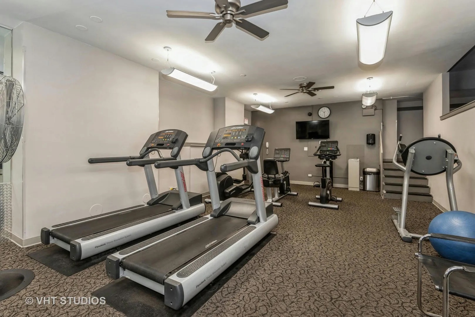 6301 North Sheridan Road, Unit 10R Chicago, IL 60660 - Photo 17 of 20