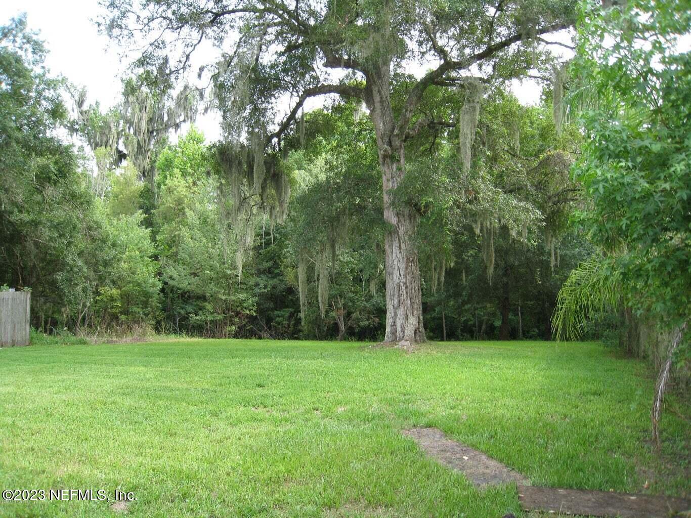 4526 Bedford Road Jacksonville, FL 32207 - Photo 12 of 19 20150702184456553121000000-o 5