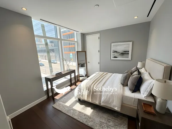 $3,900 | 27-20 42nd Road, Unit 3E | Long Island City
