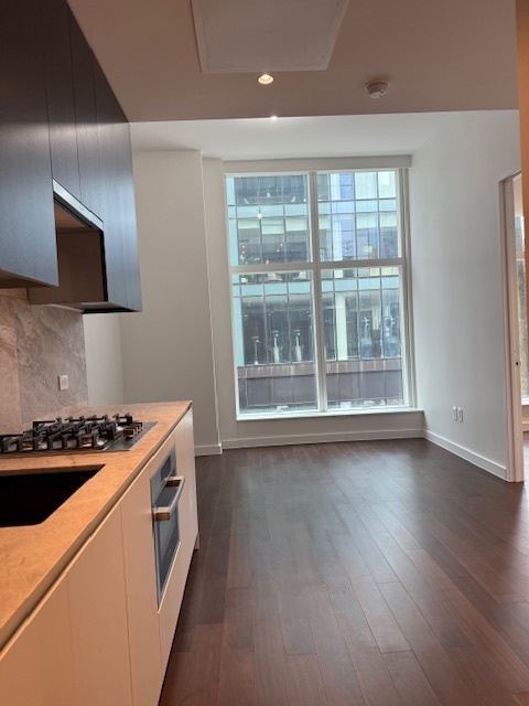 27-20 42nd Road, Unit 3E Queens, NY 11101 - Photo 5 of 9