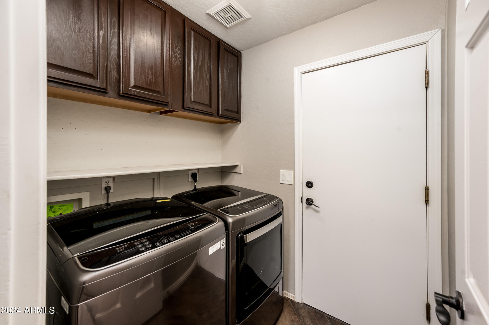 6765 West Rowel Road Peoria, AZ 85383 - Photo 15 of 41 6765 W Rowel Rd - Laundry