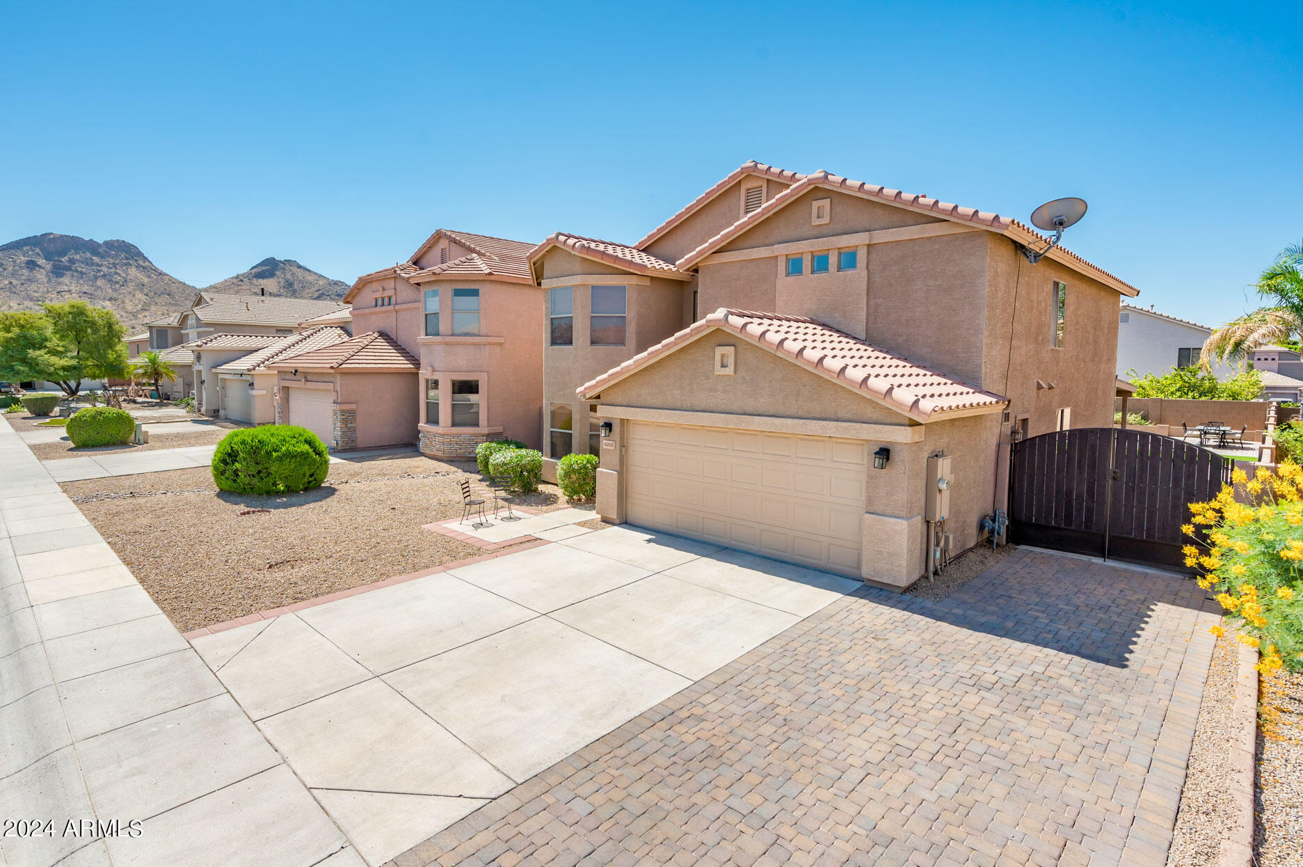 6765 West Rowel Road Peoria, AZ 85383 - Photo 2 of 41 6765 W Rowel Rd - Front side