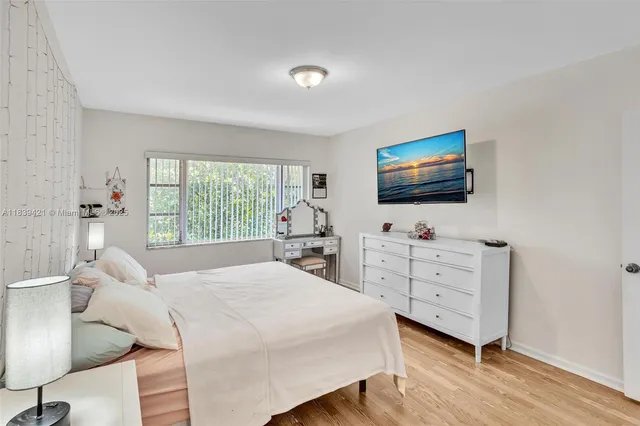 $195,000 | 5800 Northeast 22nd Way, Unit 523, Fort Lauderdale, FL 33308